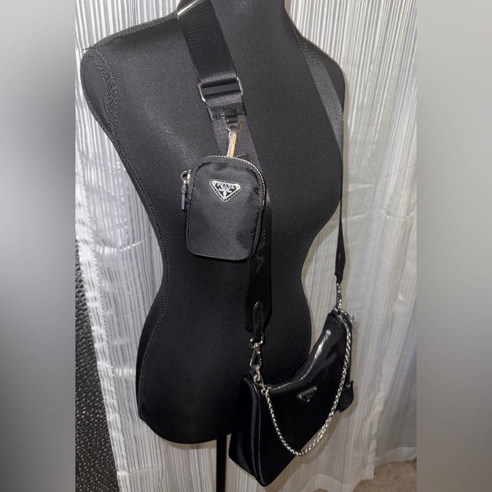 Black Nylon Crossbody with Chain Detail - Picture 5 of 5